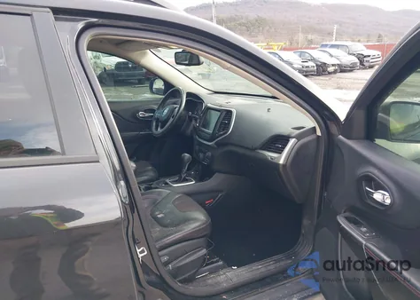 2014 Jeep Cherokee Trailhawk z USA, uszkodzony, nr VIN 1C4PJMBS2EW183911